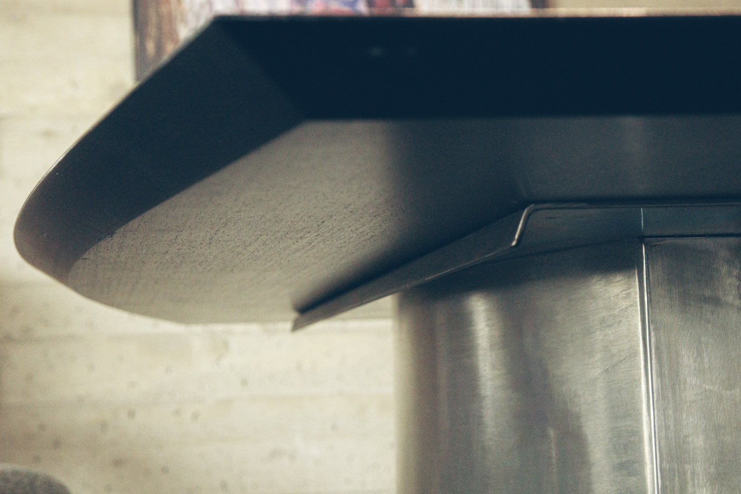 tisch stahl detail